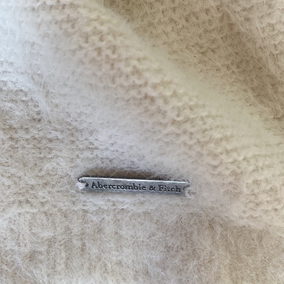 Abercrombie and Fitch Eyelash VNeck Sweater - Picture 6 of 6